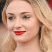 ソフィー・ターナー、コリン・ファース主演ドラマへの出演が決定