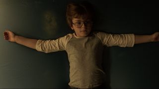 『死霊館 悪魔のせいなら、無罪。』新たな場面写真が公開