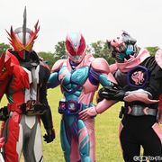 「仮面ライダーセイバー」次週は増刊号!新ライダーリバイスとクロスオーバー