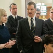 カンバーバッチが平凡なセールスマンからスパイに…『クーリエ』場面写真