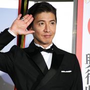 木村拓哉が破顔『マスカレード・ナイト』100万人突破!