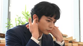 松本潤“深山”のあのポーズも!映画『99.9』場面カットが公開