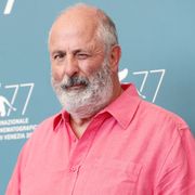 『ノッティングヒルの恋人』ロジャー・ミッシェル監督死去 ジュリア・ロバーツが追悼