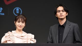 浜辺美波、カメラマン・北村匠海の擬態能力に驚き