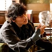 「アバランチ」って…?綾野剛主演の謎のドラマが18日スタート!