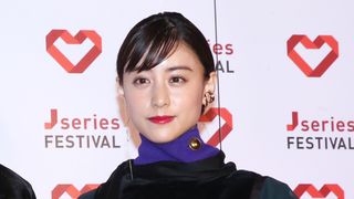 山本美月、瀬戸康史との挙式報告!ウエディングドレス姿に大反響
