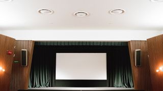 岩波ホールが7月29日閉館「新型コロナの影響」54年の歴史に幕