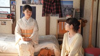 浮かない表情の一恵「カムカム」第100回あらすじ
