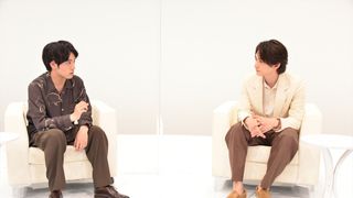 赤楚衛二「僕らだけの秘密」町田啓太と『チェリまほ』ロケでプライベートな写真撮影!配信イベントでプレゼント交換も