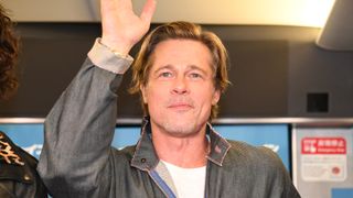 ブラッド・ピット、新幹線に乗車!「映画の撮影現場みたい」と大興奮