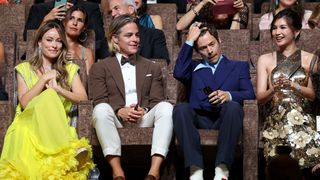 クリス・パインの代理人がハリー・スタイルズの唾吐きを否定