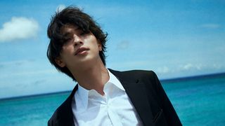 「横浜流星2023年カレンダー」発売決定！沖縄で撮り下ろし