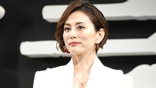 米倉涼子、ミュージカル「シカゴ」降板 急性腰痛症等でドクターストップ 激痛改善されず