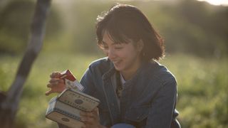 CA姿も…「First Love 初恋」満島ひかりの場面写一挙公開