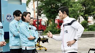 劇場版『TOKYO MER』“喜多見”鈴木亮平と“鴨居”杏が対峙!?場面カットが公開