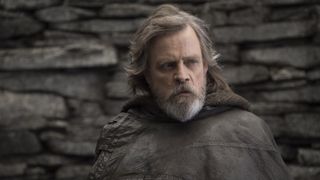 ウクライナの空襲警報が『スター・ウォーズ』ルークの声に