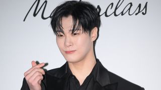 K-POPスターのムンビン、25歳で死去