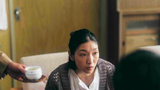 カンヌ脚本賞『怪物』教師たちの棒読み謝罪に母親困惑…本編映像が公開