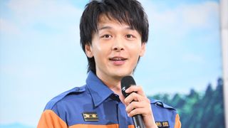 中村倫也、私語が“ひどい”現場も「こういう環境が大好き」