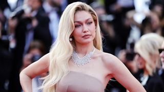 ジジ・ハディッド、大麻所持で逮捕