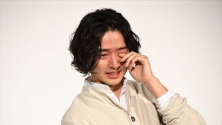 山崎賢人、号泣…!大沢たかお、Pから労いの言葉に想いあふれ出す