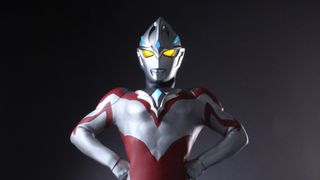 新ウルトラマン「アーク」変身アイテムはアークアライザー　光の使者“ルティオン”と一体化して誕生