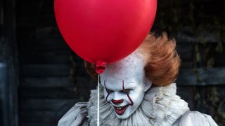 『IT／イット』前日譚ドラマ、ビル・スカルスガルドがペニーワイズ再演！正式発表