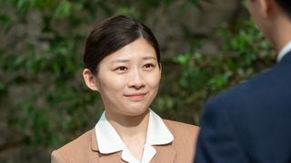 ＜虎に翼 第49回＞花岡（岩田剛典）がほほ笑む