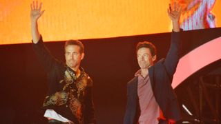 『デッドプール&ウルヴァリン』ライアン&ヒューが韓国のファン約2,000人の前で愛を確かめ合う
