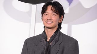 綾野剛、汗かきすぎてイベント途中降壇!
