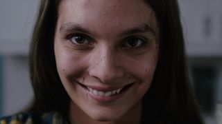 その笑顔を見たら死…ホラー映画『SMILE/スマイル』続編が首位デビュー