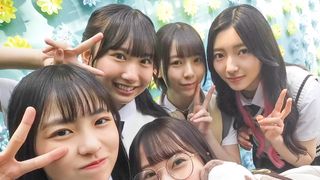 日向坂46四期生、初映画の思い出写真『ゼンブ・オブ・トーキョー』池園撮影オフショット公開！