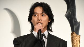 山崎賢人、信と王騎の名シーンで「大沢さんの体温を背中で感じた」　大沢たかおの支えに感謝