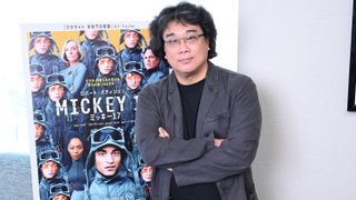 『ミッキー17』ポン・ジュノ監督が“何かが欠けた人々”に惹かれる理由 ミッキーと自分は「似たところがある」