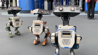 TDLに初登場のドロイド!「スター・ツアーズ」期間限定バージョンもお披露目