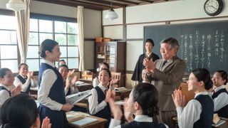 【朝ドラあんぱん第30回あらすじ】のぶ(今田美桜)が“愛国の鑑”として注目を浴びる