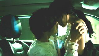 「魔物」麻生久美子&塩野瑛久が車中の大胆シーン!地獄へまっしぐら