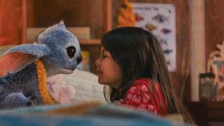 スティッチは犬だった？実写版『リロ＆スティッチ』本編映像公開