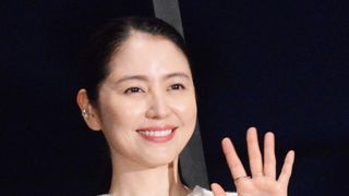 長澤まさみ、子役が絶賛「とってもキレ～イ！」　監督は美麗ドレスに「ゾクッとしました」