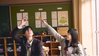 芸能人と一般人の恋…福本莉子&八木勇征『隣のステラ』場面写真16点公開!ムビチケ発売も決定