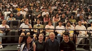 別府に行きたくなる映画が上海国際映画祭で公式上映！足立紳監督サイン攻めに