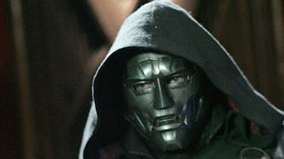 旧『ファンタスティック・フォー』キャスト、ドクター・ドゥーム役ジュリアン・マクマホンさん追悼
