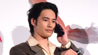 水上恒司、滝汗でイベント一時退場 吉岡里帆がフォロー