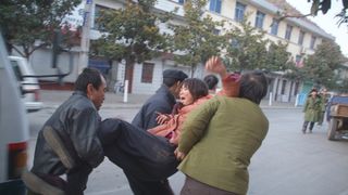 農家に嫁として売られた学生…中国で上映禁止の『盲山』おぞましい人身売買の実態を映した本編映像が公開