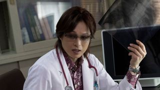 Vシネ『仮面ライダーガヴ』ゲストキャスト4名発表　「ゲキレンジャー」新木宏典が“メガネをかけた”謎の医者役