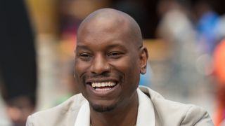 飼っていた大型犬が隣人の犬を噛み殺す…『ワイスピ』ローマン役、動物虐待容疑で逮捕