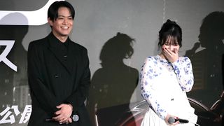 内田真礼&石川界人、結婚発表後 夫婦で初公の場 左手薬指に指輪キラリ