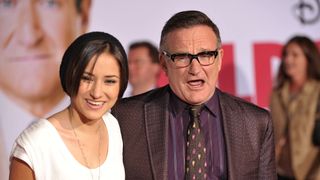 ロビン・ウィリアムズさんのAI動画「送ってこないで」娘ゼルダさん発信「気持ち悪い」