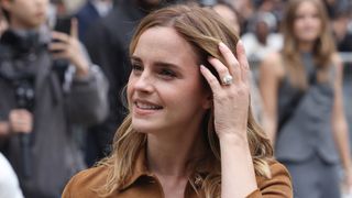 『ハリー・ポッター』エマ・ワトソン、左手薬指の指輪が注目の的!