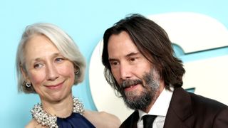 キアヌ・リーヴス、結婚報道に言及　9歳年下の恋人とレッドカーペット出席